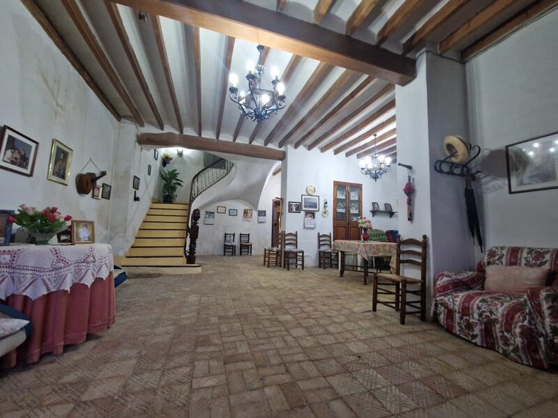 7 bedroom Country House for sale