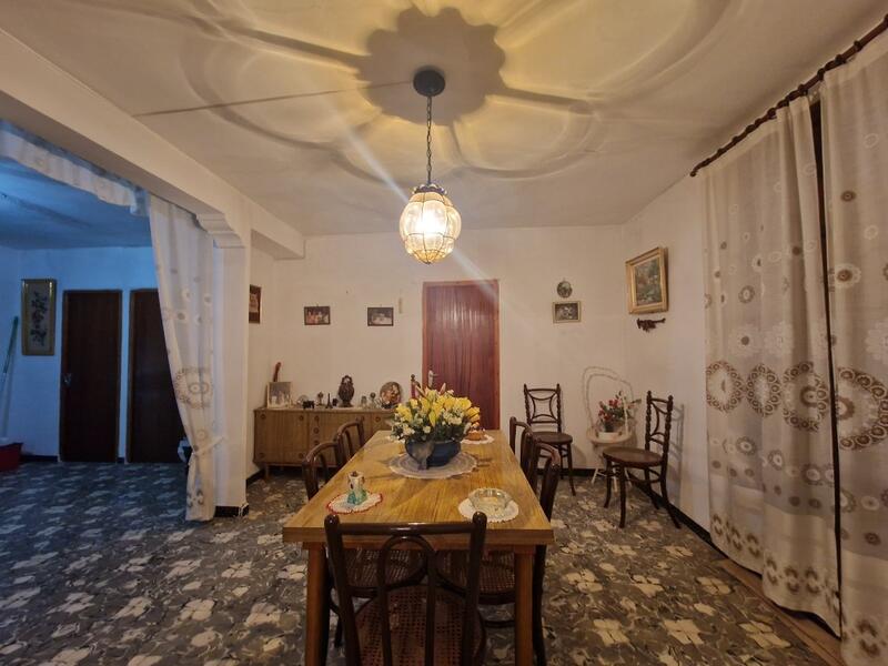 7 bedroom Country House for sale