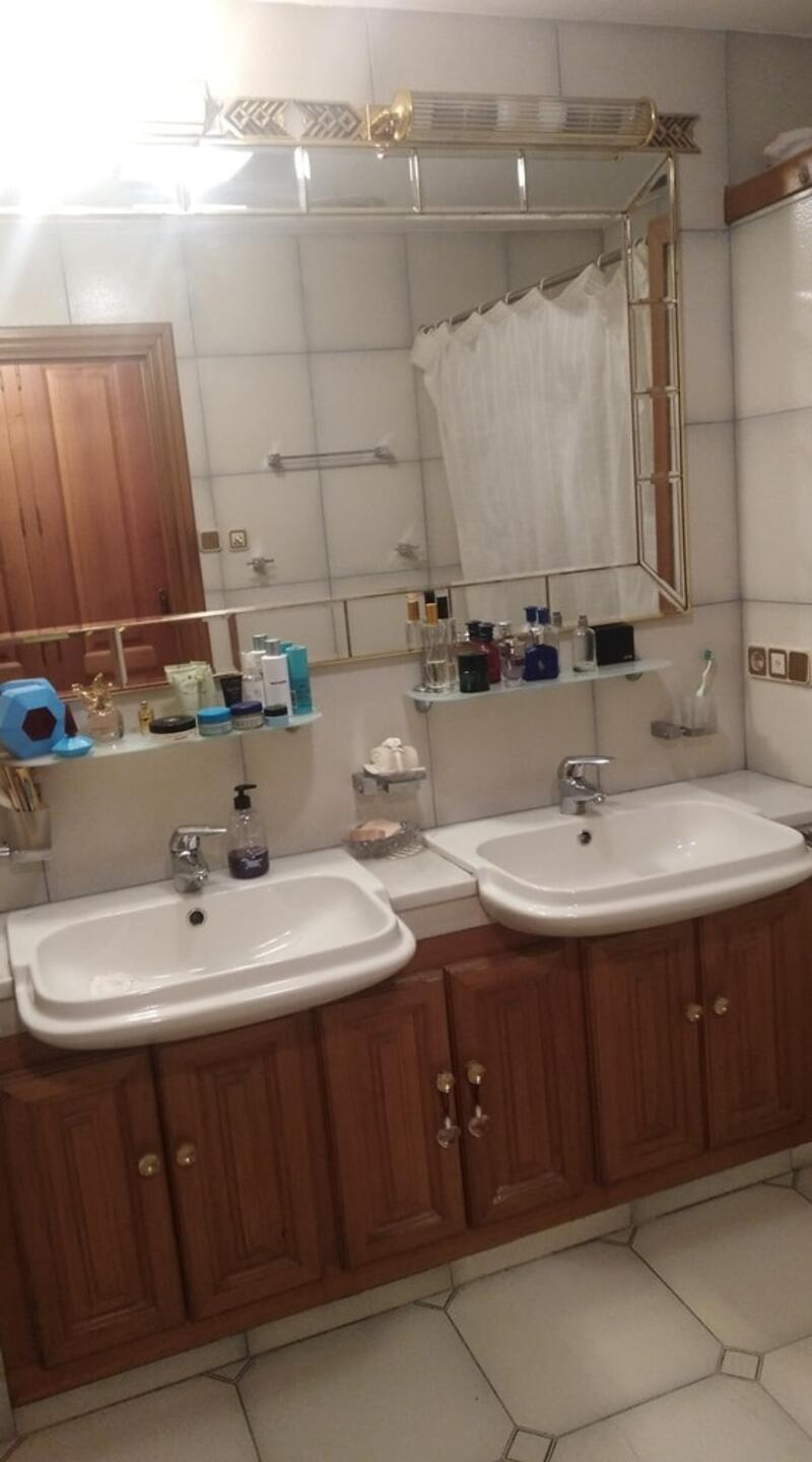 5 bedroom Villa for sale