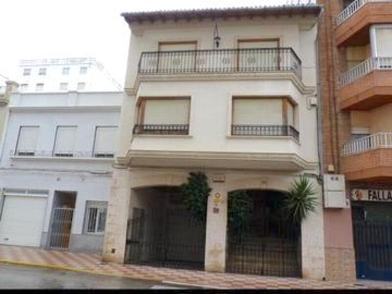 5 bedroom Villa for sale