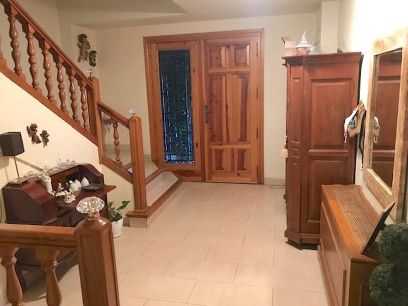 5 bedroom Villa for sale