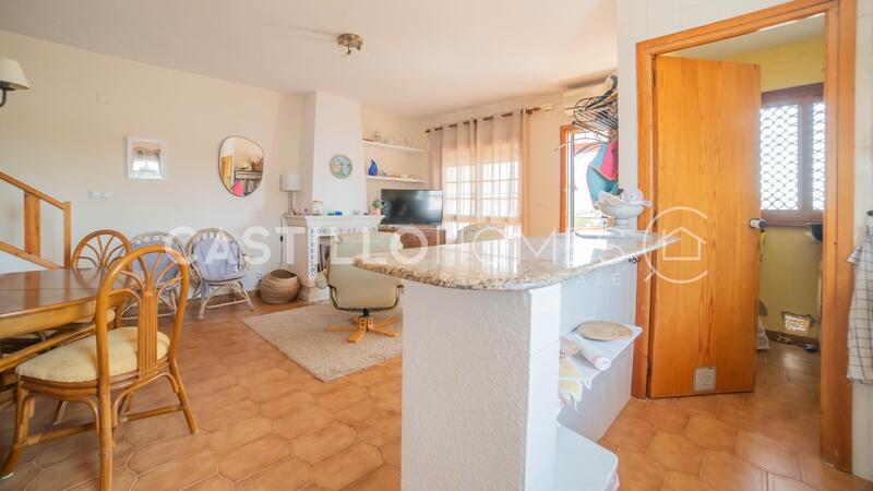 2 bedroom Townhouse for sale