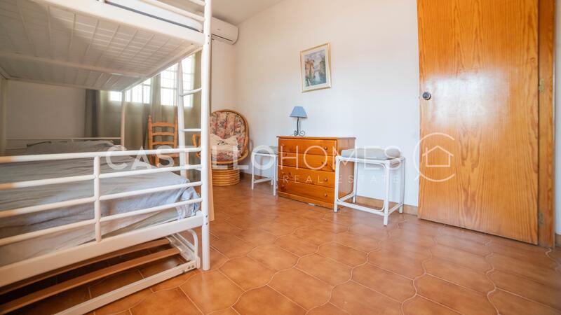 2 bedroom Townhouse for sale