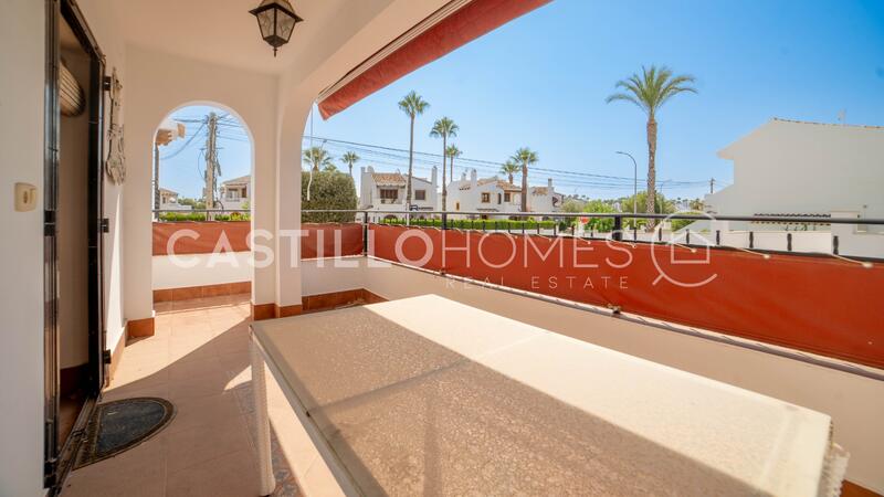 2 bedroom Townhouse for sale