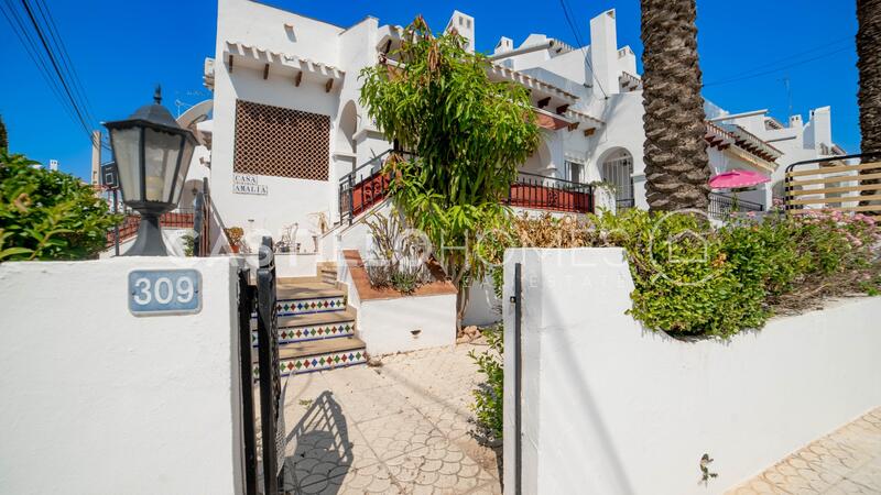 2 bedroom Townhouse for sale