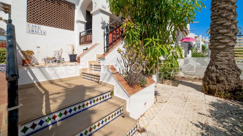2 bedroom Townhouse for sale