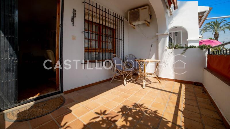 2 bedroom Townhouse for sale