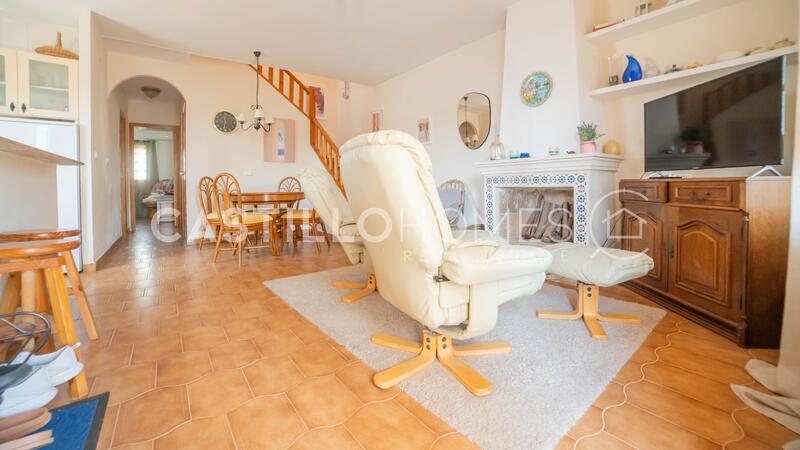 2 bedroom Townhouse for sale