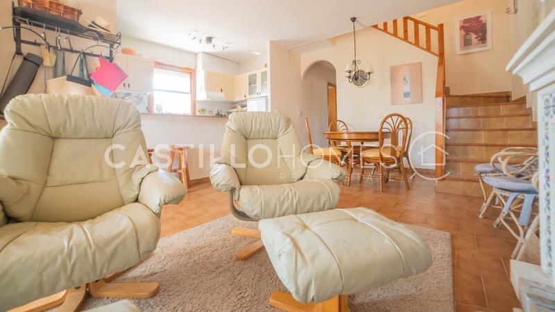 2 bedroom Townhouse for sale
