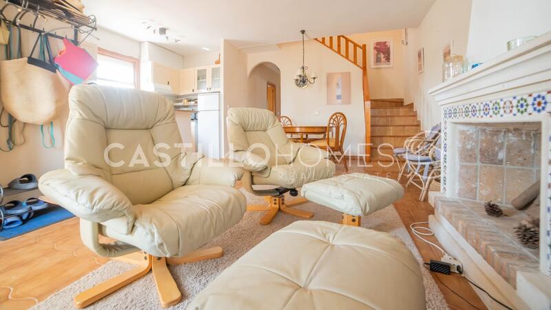 2 bedroom Townhouse for sale
