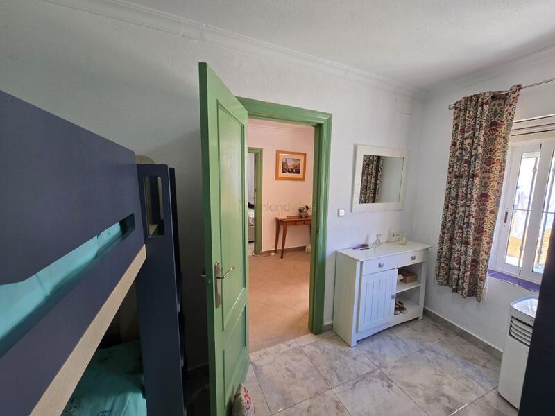 3 bedroom Townhouse for sale
