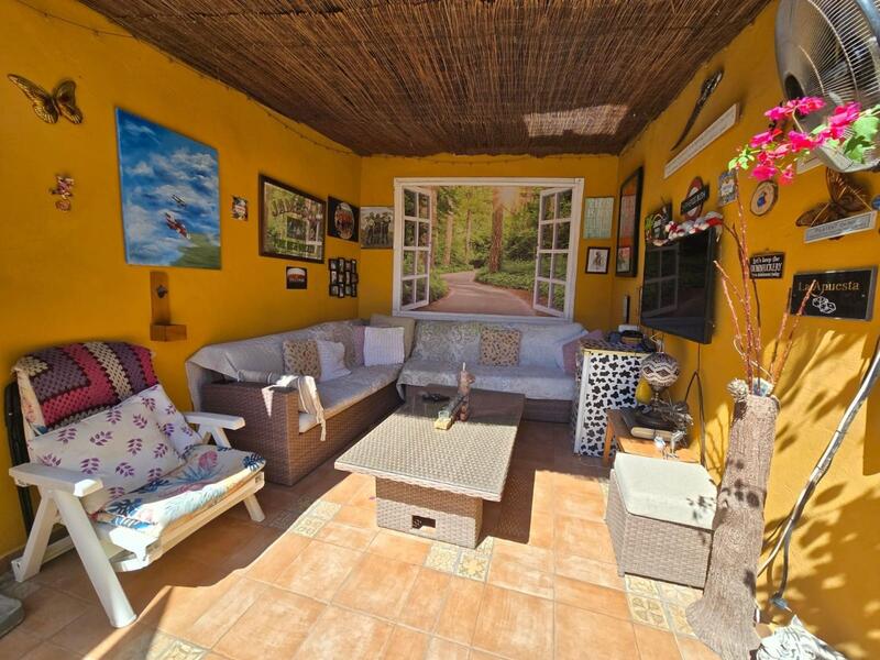 3 bedroom Townhouse for sale