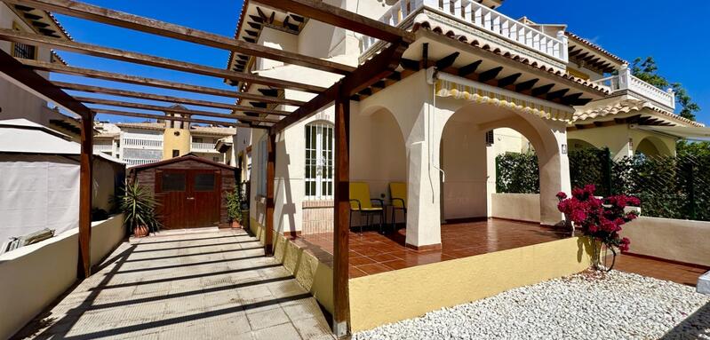 3 bedroom Townhouse for sale