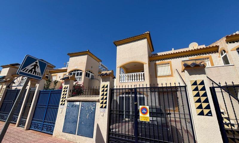 3 bedroom Villa for sale