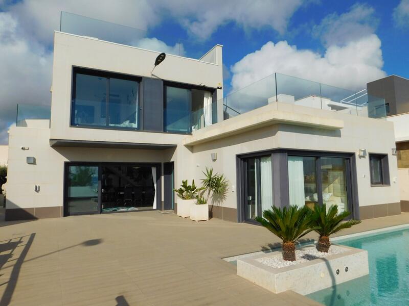Villa à vendre dans San Miguel de Salinas, Alicante