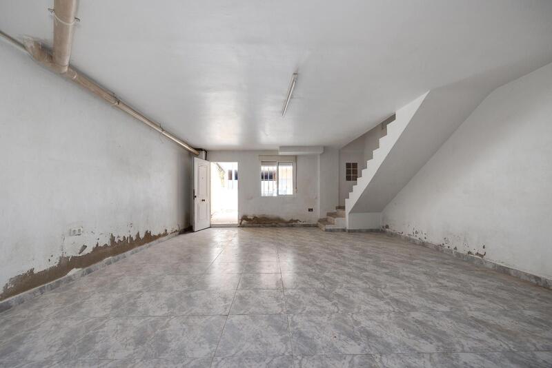 3 slaapkamer Gezinswoning Te koop