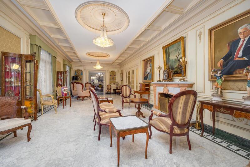 12 sovrum Villa till salu