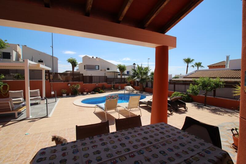 3 slaapkamer Villa Te koop
