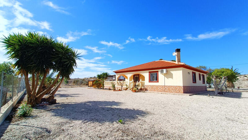 Villa Te koop in Fortuna, Murcia