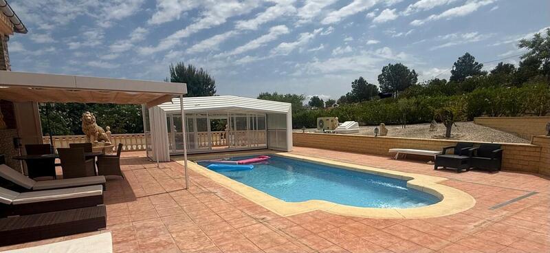 3 slaapkamer Villa Te koop