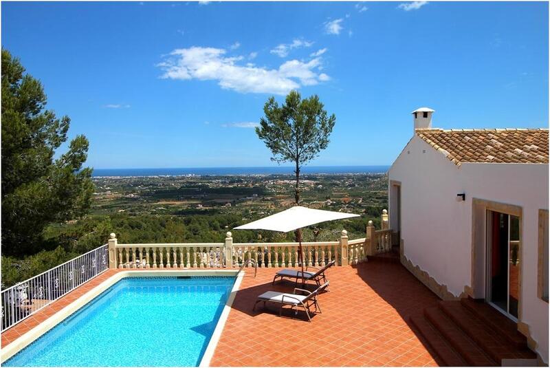 вилла продается в La Sella Golf, Alicante