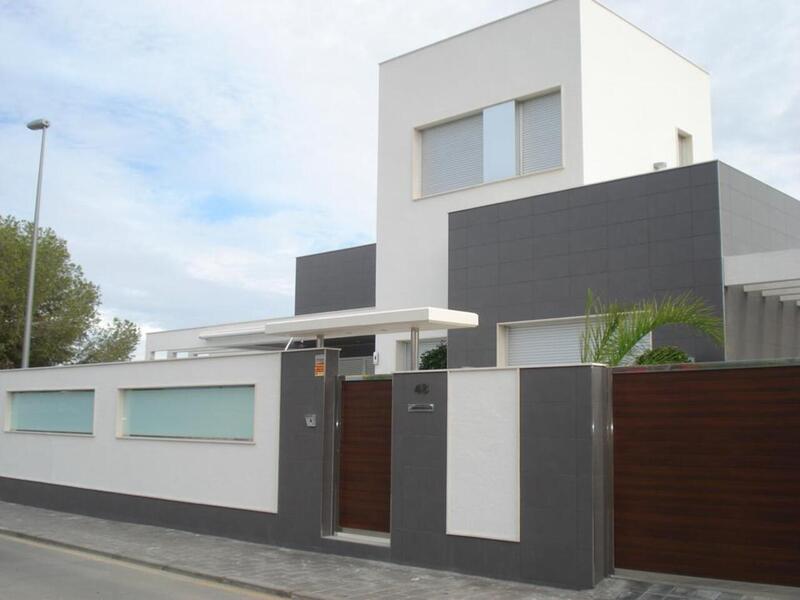 Villa en venta en Pilar de la Horadada, Alicante