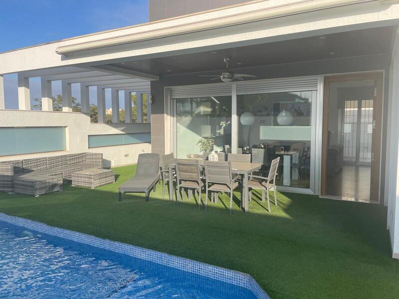 3 Cuarto Villa en venta