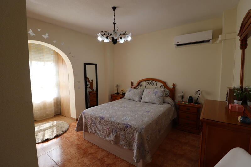 4 Cuarto Adosado en venta