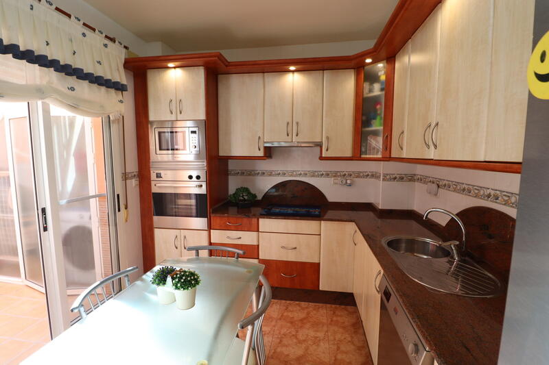 4 Cuarto Adosado en venta