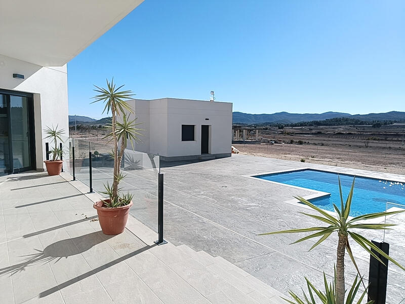 6 bedroom Villa for sale