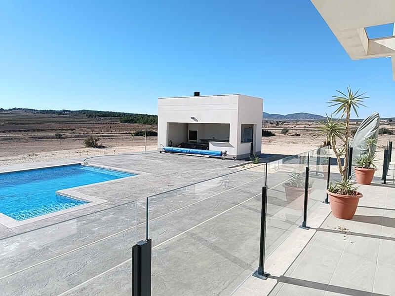 6 bedroom Villa for sale