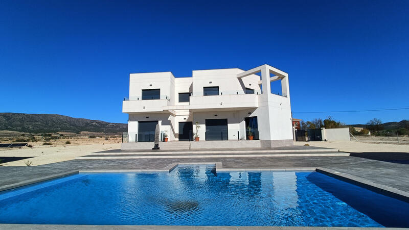 6 bedroom Villa for sale