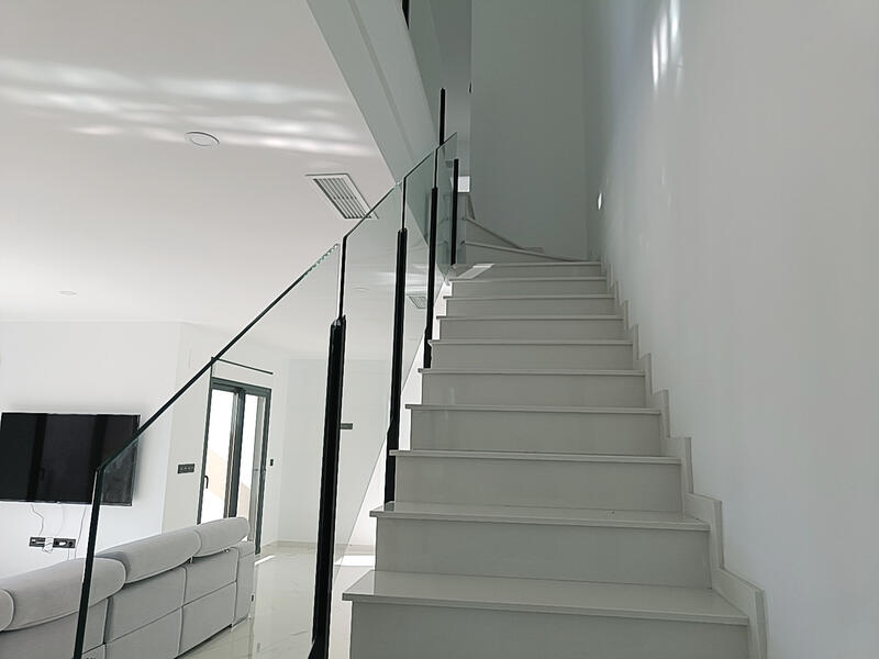 6 bedroom Villa for sale