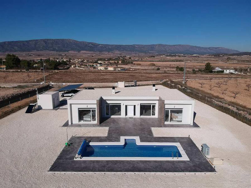 Villa for sale in Pinoso, Alicante