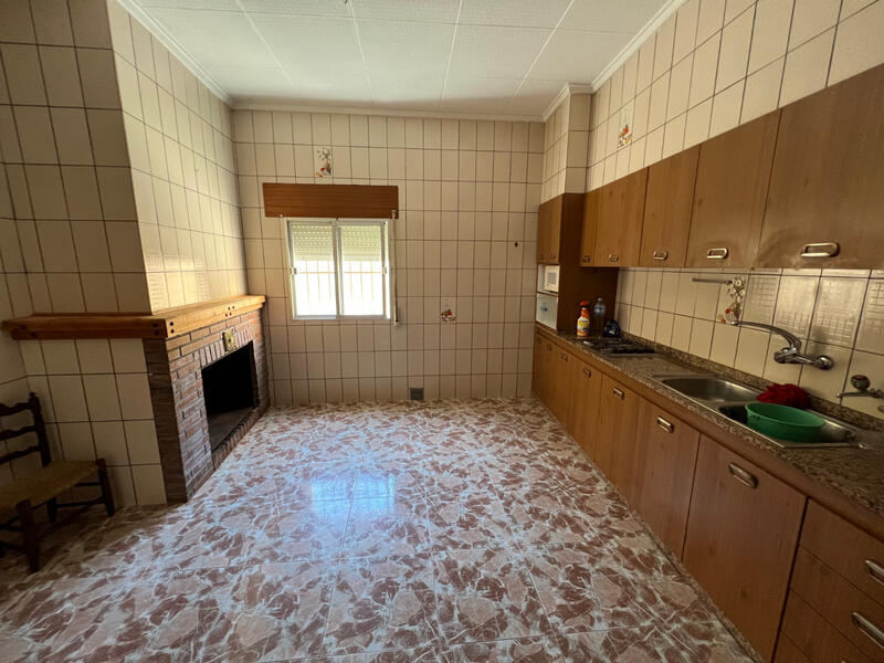 3 slaapkamer Gezinswoning Te koop