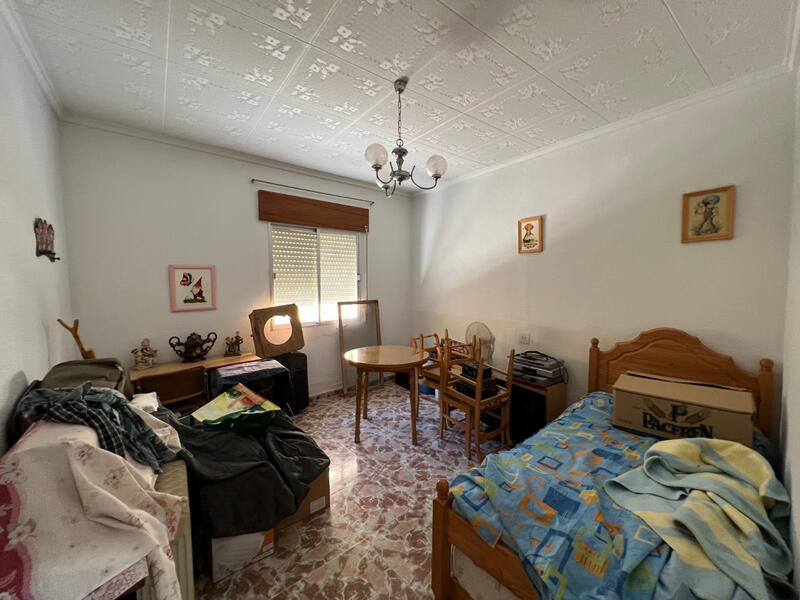 3 slaapkamer Gezinswoning Te koop