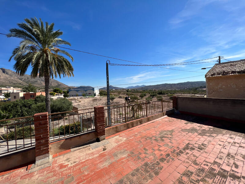 3 slaapkamer Gezinswoning Te koop