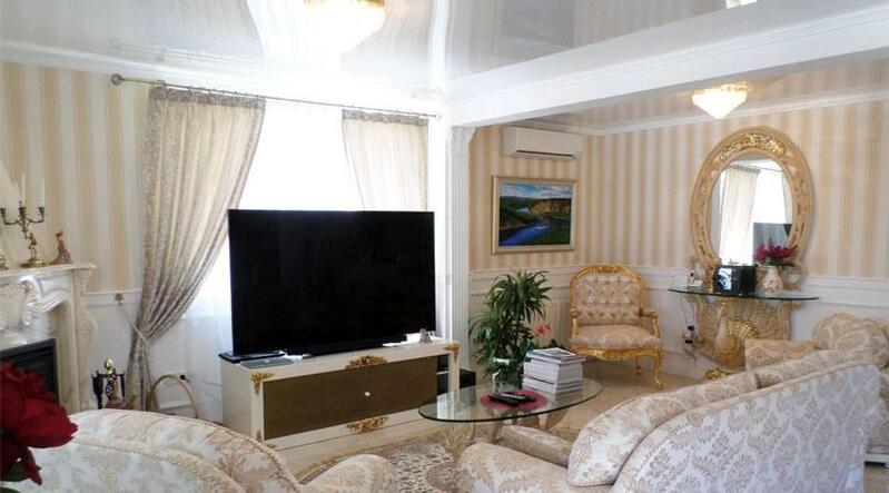 6 bedroom Villa for sale