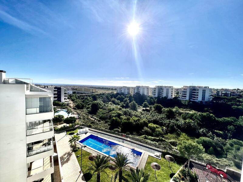 Landsted til salg i La Zenia, Alicante
