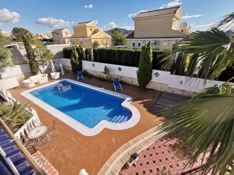 3 Cuarto Villa en venta
