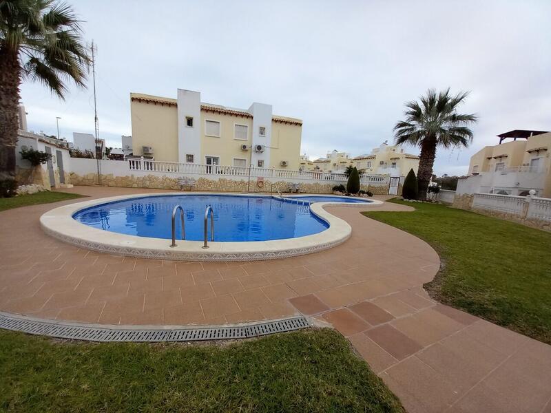 квартира продается в Villamartin, Alicante