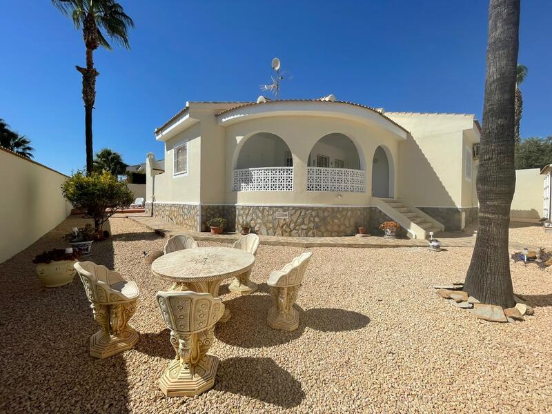 Villa til salgs i Ciudad Quesada, Alicante