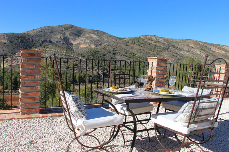 14 спальная комната Коммерческая недвижимость продается