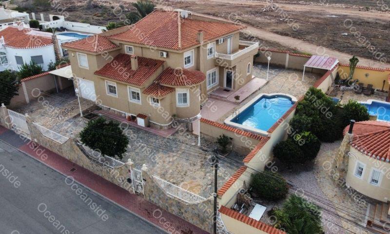 5 slaapkamer Villa Te koop
