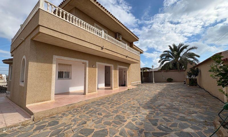 5 slaapkamer Villa Te koop