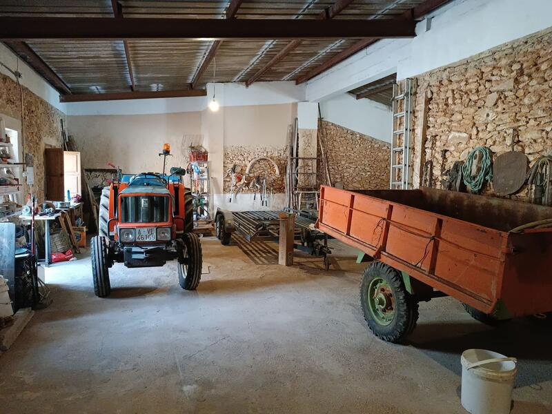 6 bedroom Country House for sale