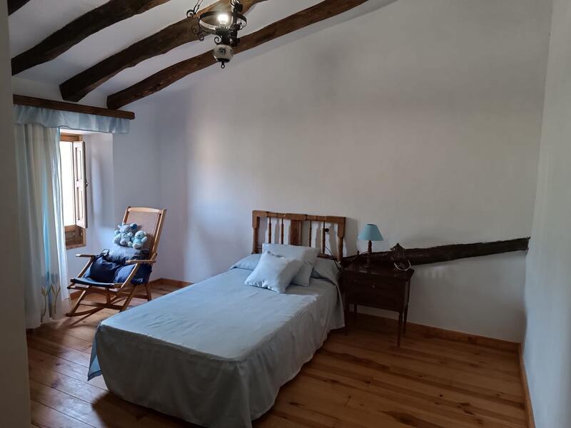 6 bedroom Country House for sale