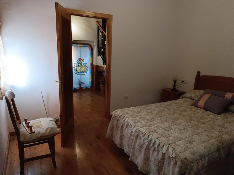 6 bedroom Country House for sale
