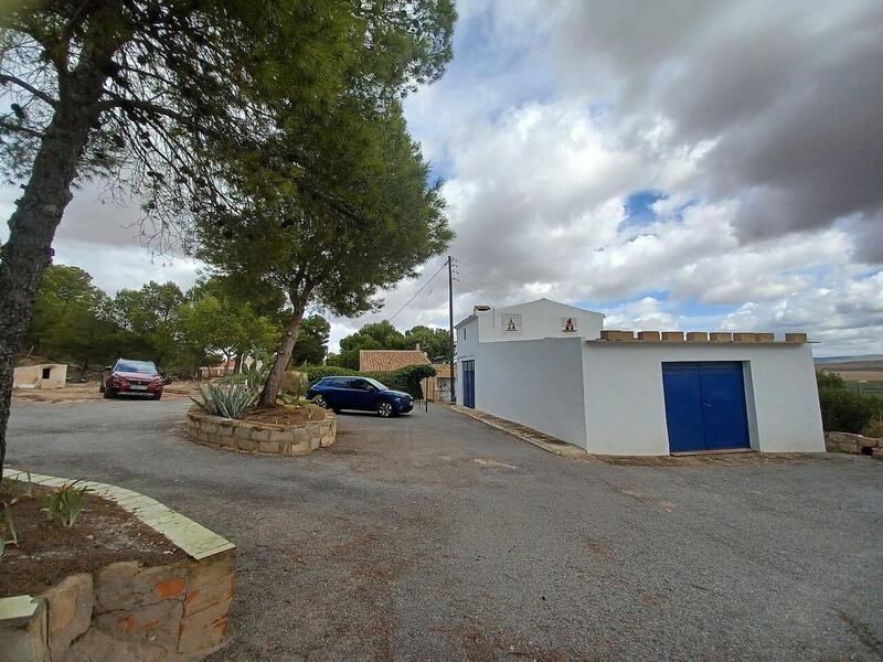 3 bedroom Country House for sale