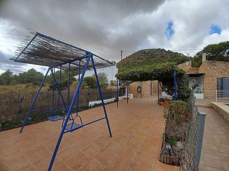 3 bedroom Country House for sale